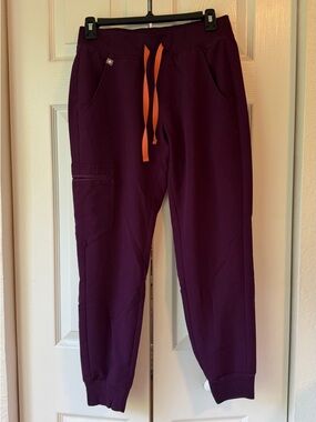 Figs plum/purple Zamora jogger scrub pants